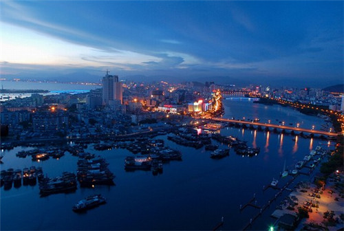 渝大狮老火锅